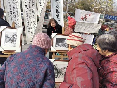 丹青会友翰墨飘香，府河新居社区举办迎新书画展